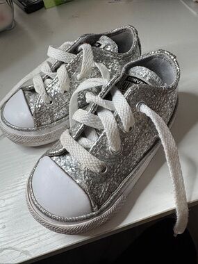 Converse Kids Silver Glitter Low-Top Sneakers with White Accents